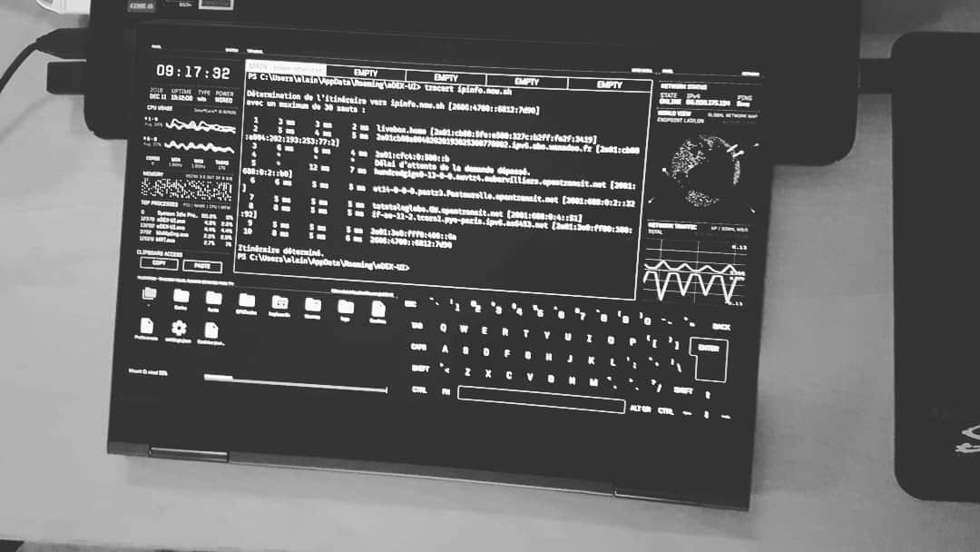 开始使用 eDEX-UI 吧,一款受《电子世界争霸战》影响的终端程序